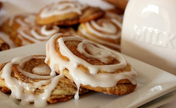 Crescent Cinnamon Roll Cookies