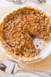 Apple Crumble Pie- heavy on the crumble topping! Recipe on sallysbakingaddiction.com