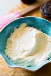 Creamy Marshmallow Filling for S'more Cupcakes (recipe)