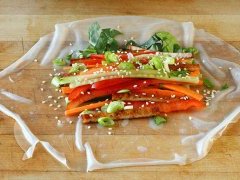 Fresh Vegetable Crunchy Rolls with Sriracha & Soy Sauce Tofu  - Gluten-free & Vegan  ilovevegan.com