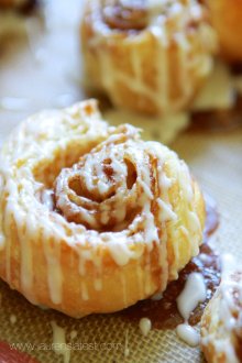 puff pastry cinnamon rolls