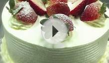 How to make a fruit and sponge cake with whipped cream